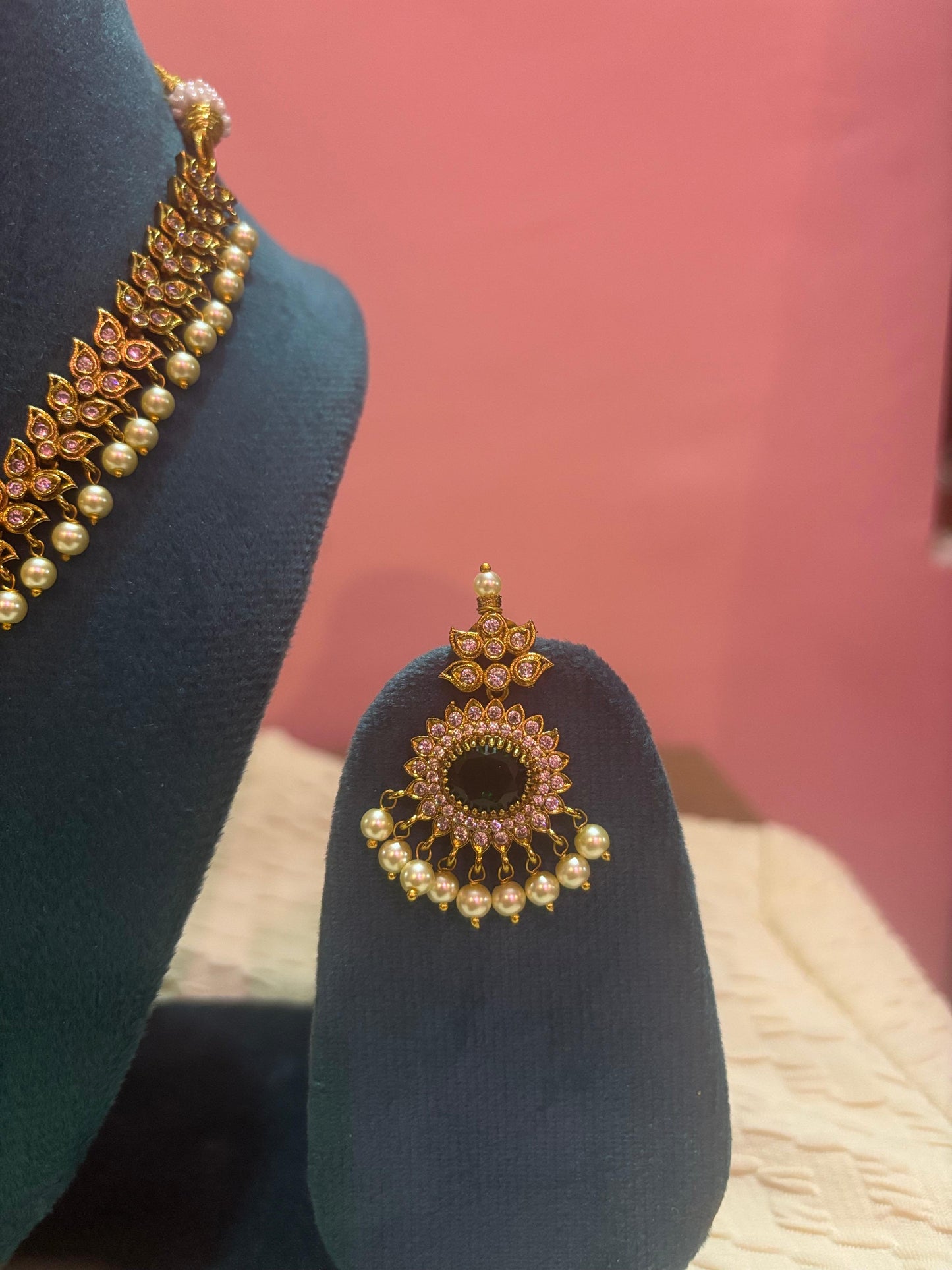 Premium Green Stone Pearl Necklace with Earings