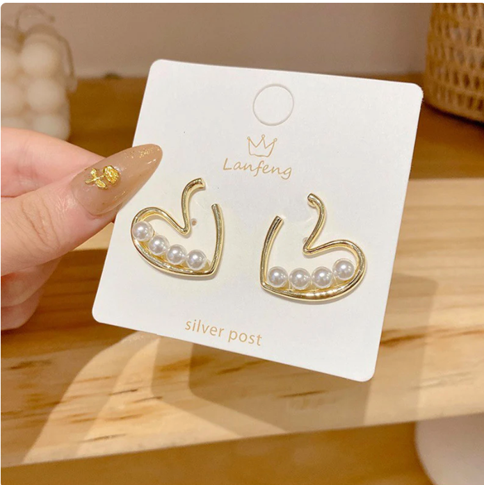 Simple love pearl niche earrings