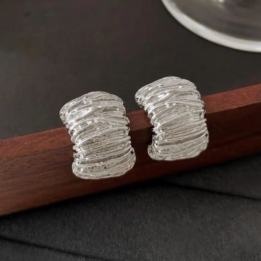 Irregular metal pleated earrings - Silver