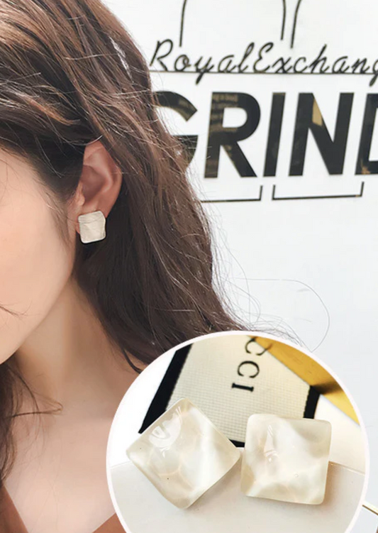 Acrylic small cube summer earrings - White