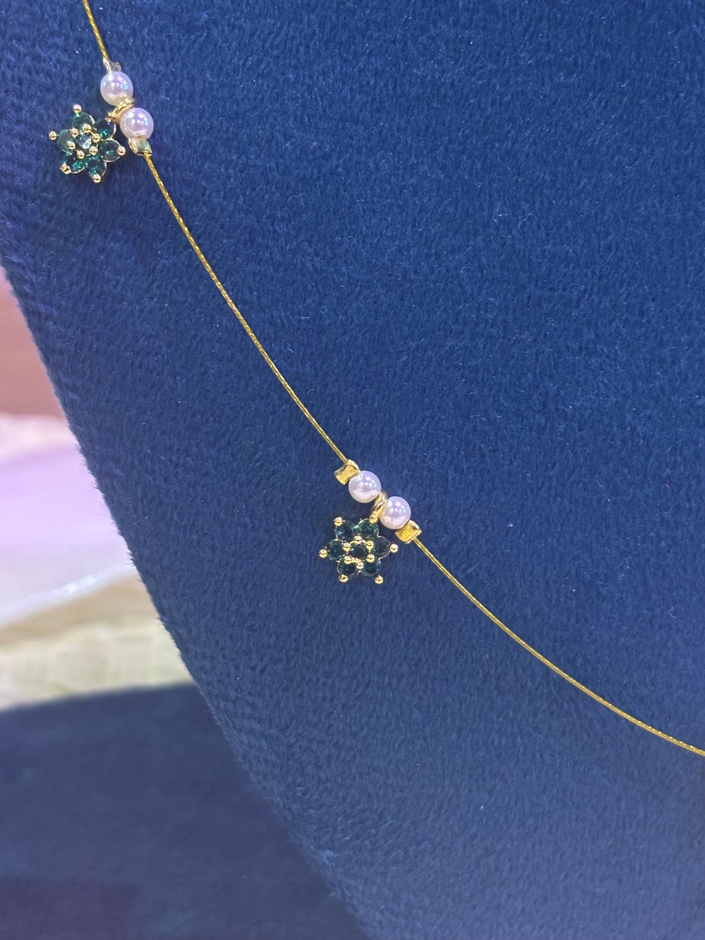 Invisible Premium Neckpiece - green