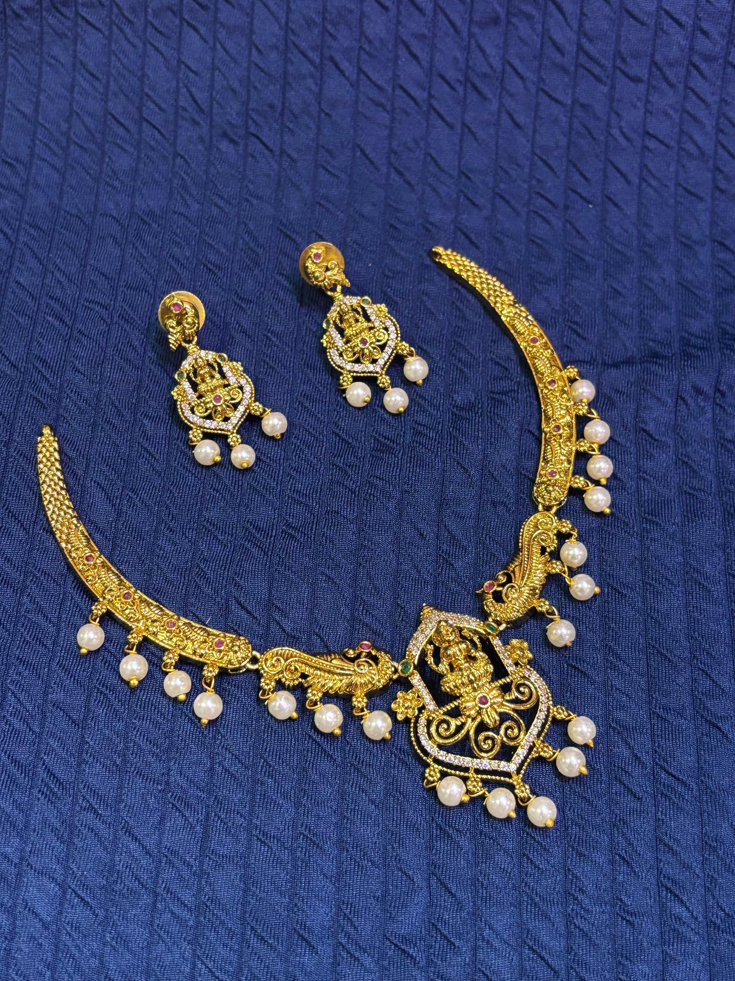 Premium Imitation Lakshmi Pearl Necklace with Lakshmi Earings